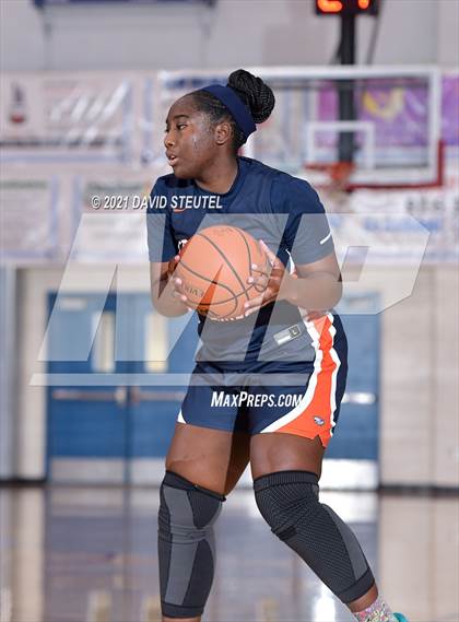 Thumbnail 1 in Cosumnes Oaks vs. Davis (Folsom-Vista Classic) photogallery.