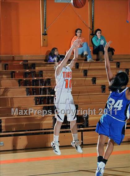 Thumbnail 3 in South Pasadena vs. Burbank (San Gabriel Valley Classic) photogallery.