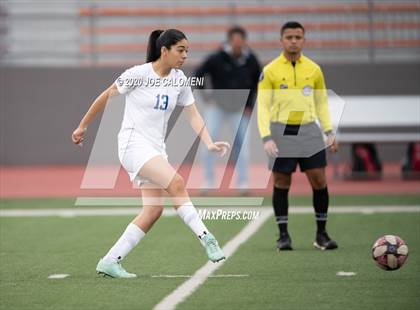 Thumbnail 2 in  Lee [Robert E.] vs Bowie (SAISD Tournament) photogallery.