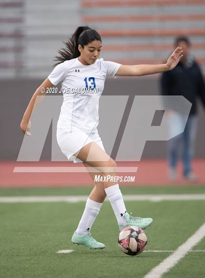 Thumbnail 1 in  Lee [Robert E.] vs Bowie (SAISD Tournament) photogallery.