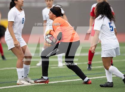Thumbnail 2 in  Lee [Robert E.] vs Bowie (SAISD Tournament) photogallery.