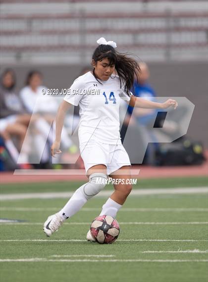 Thumbnail 1 in  Lee [Robert E.] vs Bowie (SAISD Tournament) photogallery.