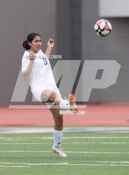 Thumbnail 1 in  Lee [Robert E.] vs Bowie (SAISD Tournament) photogallery.