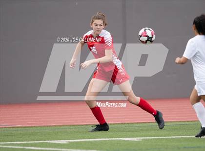 Thumbnail 3 in  Lee [Robert E.] vs Bowie (SAISD Tournament) photogallery.
