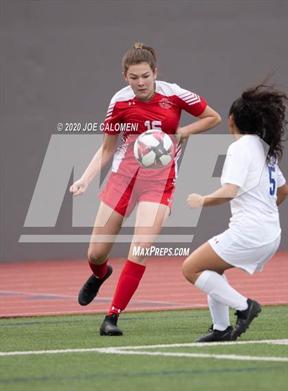 Thumbnail 2 in  Lee [Robert E.] vs Bowie (SAISD Tournament) photogallery.