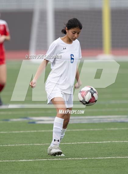 Thumbnail 2 in  Lee [Robert E.] vs Bowie (SAISD Tournament) photogallery.