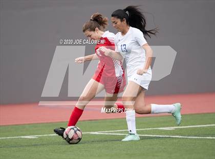 Thumbnail 2 in  Lee [Robert E.] vs Bowie (SAISD Tournament) photogallery.