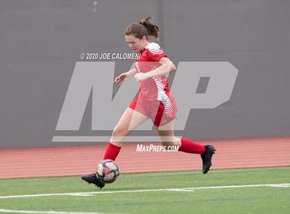 Thumbnail 2 in  Lee [Robert E.] vs Bowie (SAISD Tournament) photogallery.