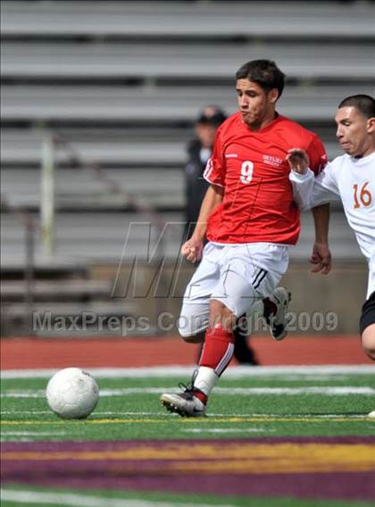 Thumbnail 2 in Skyline vs. White (Loos Stadium) photogallery.