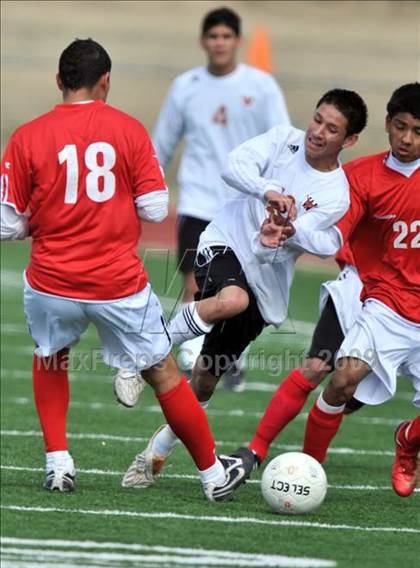 Thumbnail 1 in Skyline vs. White (Loos Stadium) photogallery.