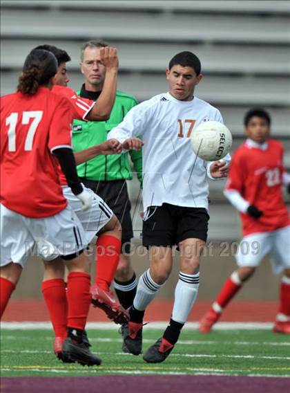 Thumbnail 2 in Skyline vs. White (Loos Stadium) photogallery.