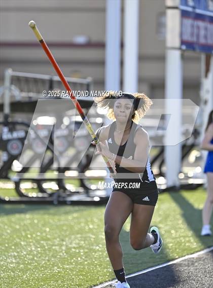 Thumbnail 3 in Hamilton Southeastern Triangular Invite (Pole Vault)  photogallery.
