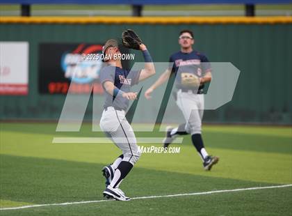 Thumbnail 3 in Whitehouse vs Wakeland (UIL 5A D2 Area) photogallery.