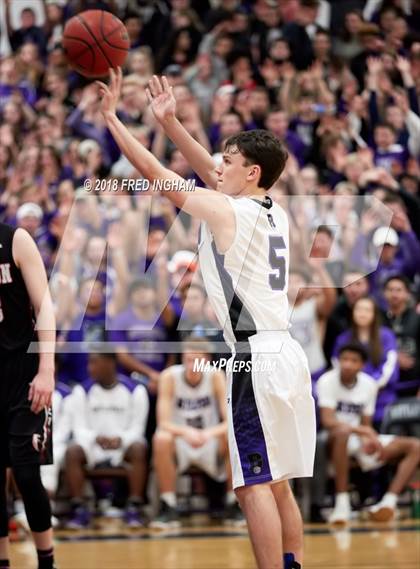 Thumbnail 2 in Madison vs. Battlefield (VHSL 6D Regional Final) photogallery.