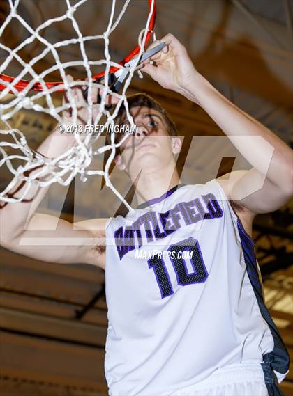 Thumbnail 1 in Madison vs. Battlefield (VHSL 6D Regional Final) photogallery.