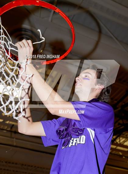Thumbnail 2 in Madison vs. Battlefield (VHSL 6D Regional Final) photogallery.