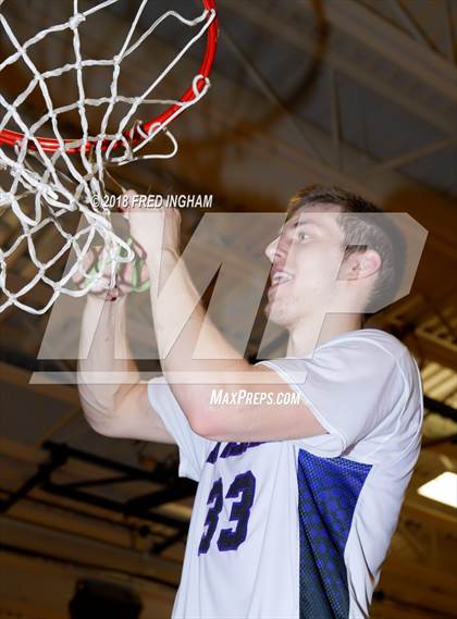 Thumbnail 3 in Madison vs. Battlefield (VHSL 6D Regional Final) photogallery.