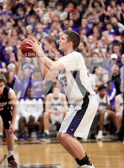 Thumbnail 3 in Madison vs. Battlefield (VHSL 6D Regional Final) photogallery.