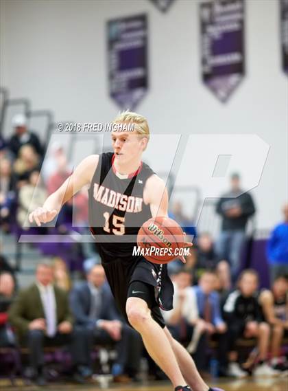 Thumbnail 1 in Madison vs. Battlefield (VHSL 6D Regional Final) photogallery.