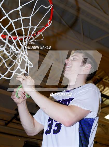 Thumbnail 1 in Madison vs. Battlefield (VHSL 6D Regional Final) photogallery.