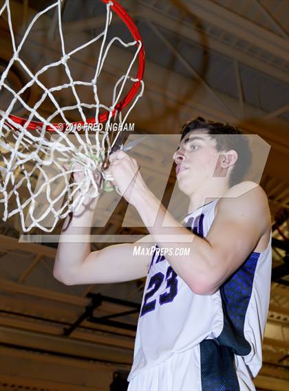 Thumbnail 2 in Madison vs. Battlefield (VHSL 6D Regional Final) photogallery.