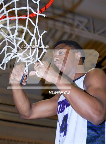Thumbnail 2 in Madison vs. Battlefield (VHSL 6D Regional Final) photogallery.