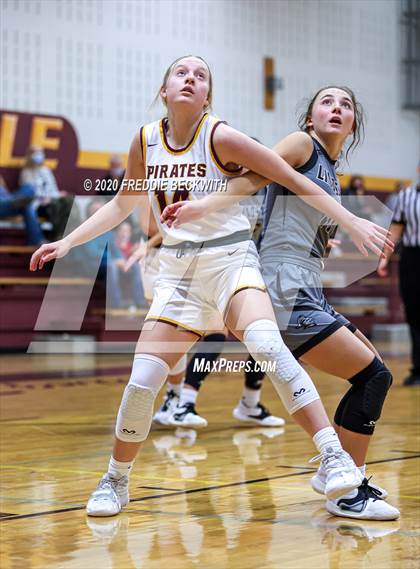 Thumbnail 2 in Lindsay @ Collinsville photogallery.