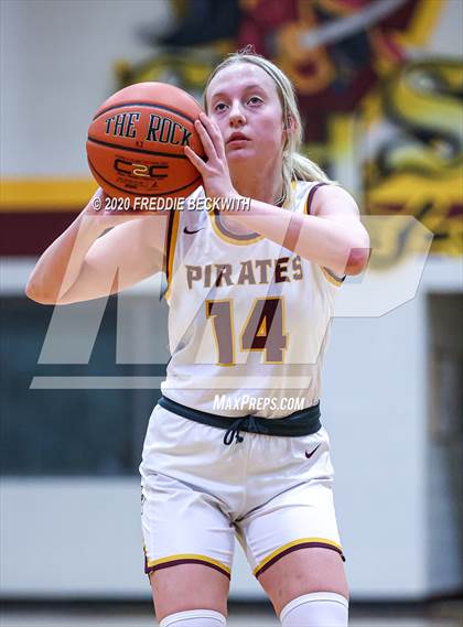 Thumbnail 3 in Lindsay @ Collinsville photogallery.
