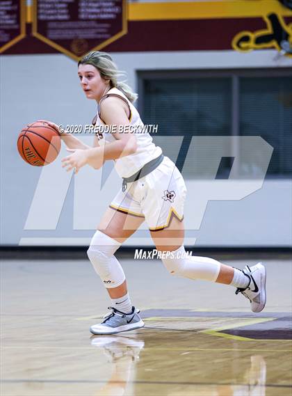 Thumbnail 1 in Lindsay @ Collinsville photogallery.