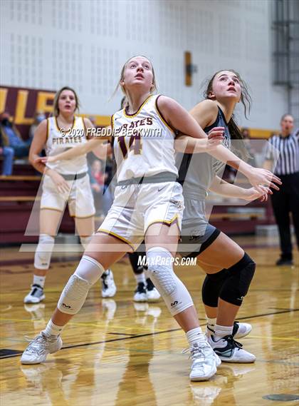 Thumbnail 3 in Lindsay @ Collinsville photogallery.