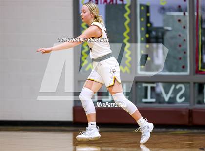 Thumbnail 1 in Lindsay @ Collinsville photogallery.