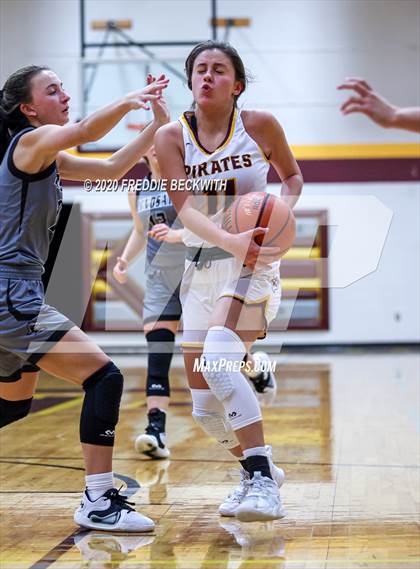Thumbnail 3 in Lindsay @ Collinsville photogallery.