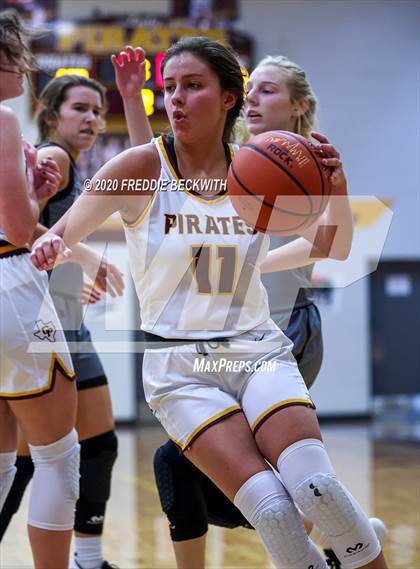 Thumbnail 3 in Lindsay @ Collinsville photogallery.