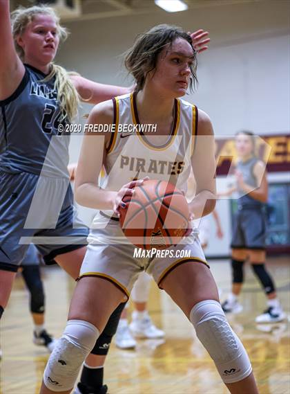 Thumbnail 3 in Lindsay @ Collinsville photogallery.