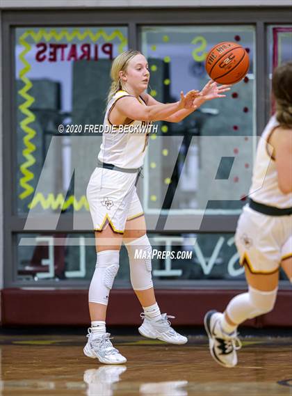Thumbnail 1 in Lindsay @ Collinsville photogallery.