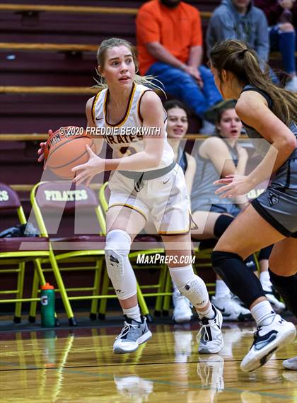 Thumbnail 3 in Lindsay @ Collinsville photogallery.