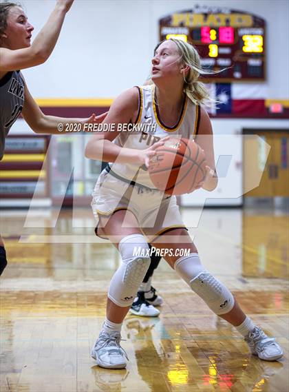 Thumbnail 3 in Lindsay @ Collinsville photogallery.