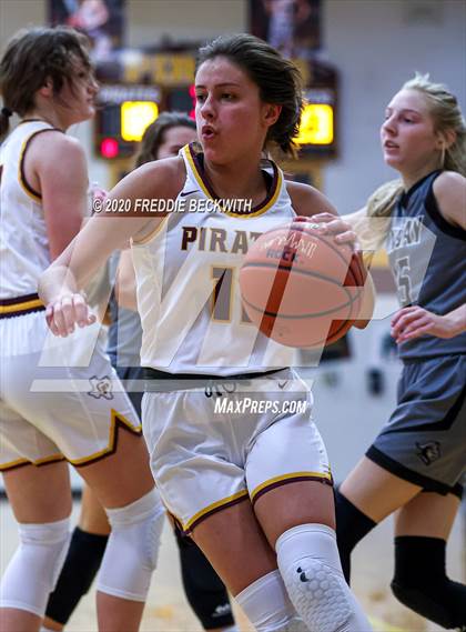 Thumbnail 1 in Lindsay @ Collinsville photogallery.