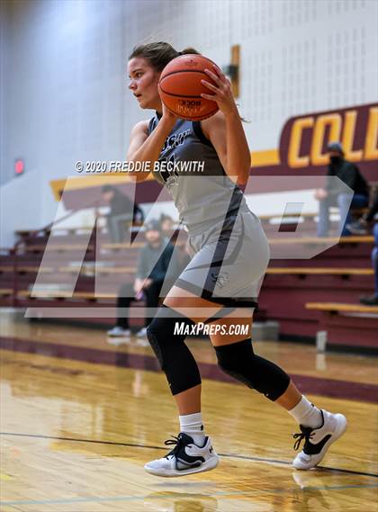 Thumbnail 2 in Lindsay @ Collinsville photogallery.