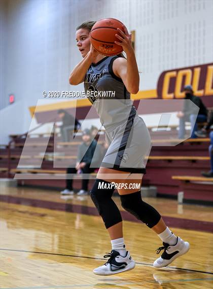 Thumbnail 1 in Lindsay @ Collinsville photogallery.