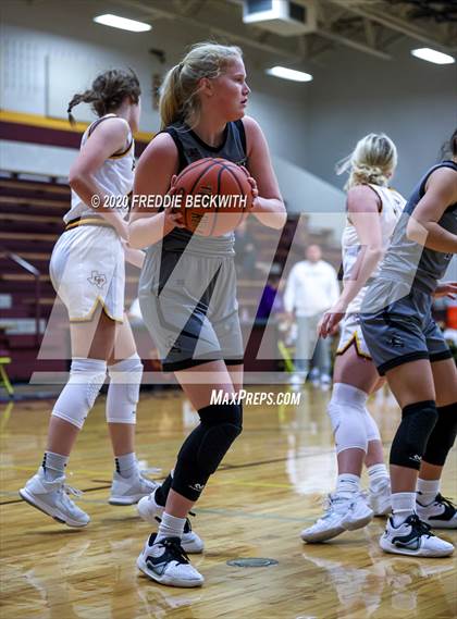 Thumbnail 2 in Lindsay @ Collinsville photogallery.