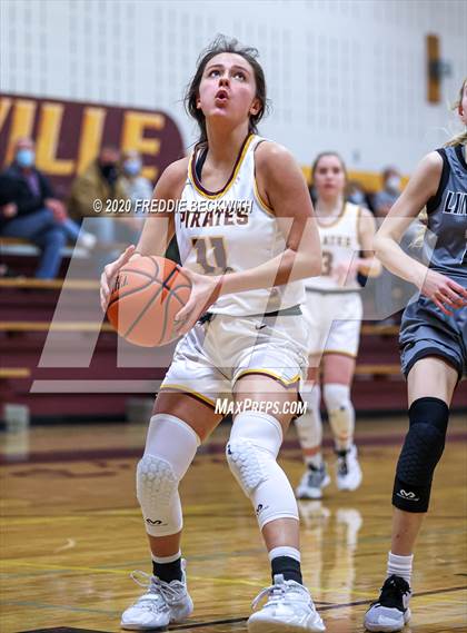 Thumbnail 3 in Lindsay @ Collinsville photogallery.