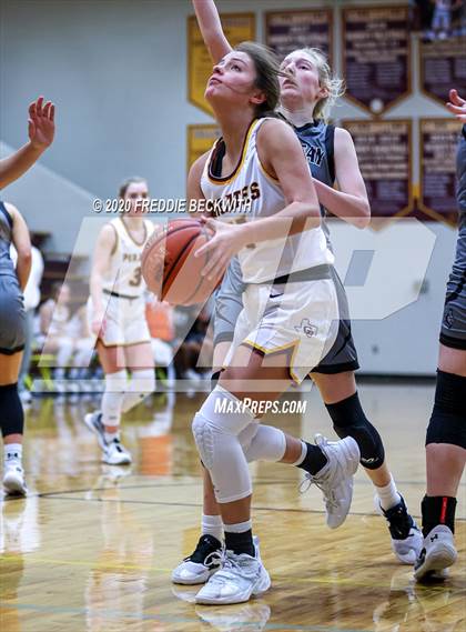 Thumbnail 1 in Lindsay @ Collinsville photogallery.