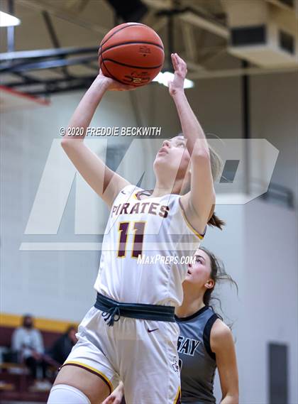 Thumbnail 2 in Lindsay @ Collinsville photogallery.