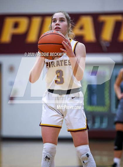 Thumbnail 3 in Lindsay @ Collinsville photogallery.