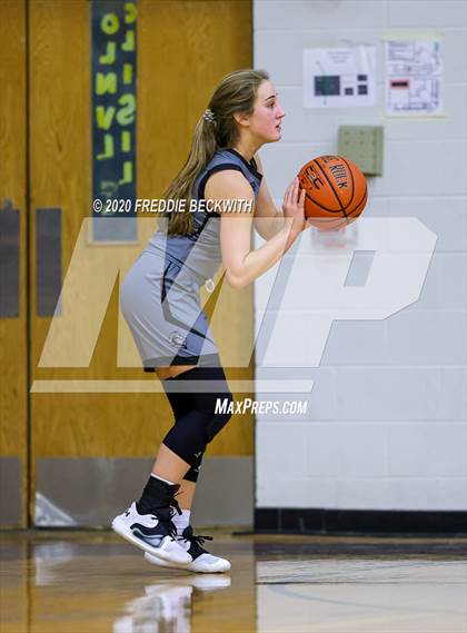 Thumbnail 1 in Lindsay @ Collinsville photogallery.