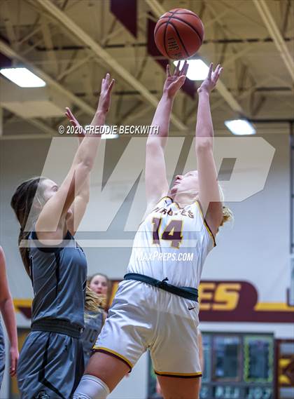 Thumbnail 3 in Lindsay @ Collinsville photogallery.