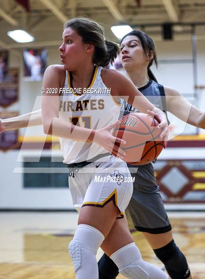 Thumbnail 1 in Lindsay @ Collinsville photogallery.
