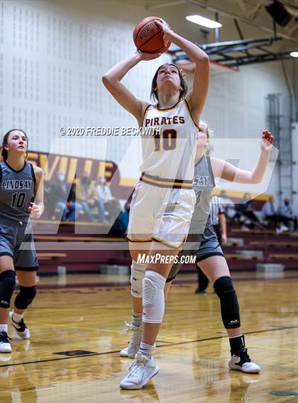 Thumbnail 3 in Lindsay @ Collinsville photogallery.