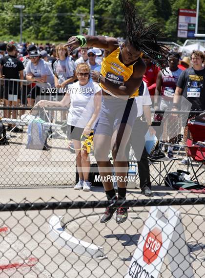 Thumbnail 2 in Class 5 Shot Put (MSHSAA State Championship) photogallery.
